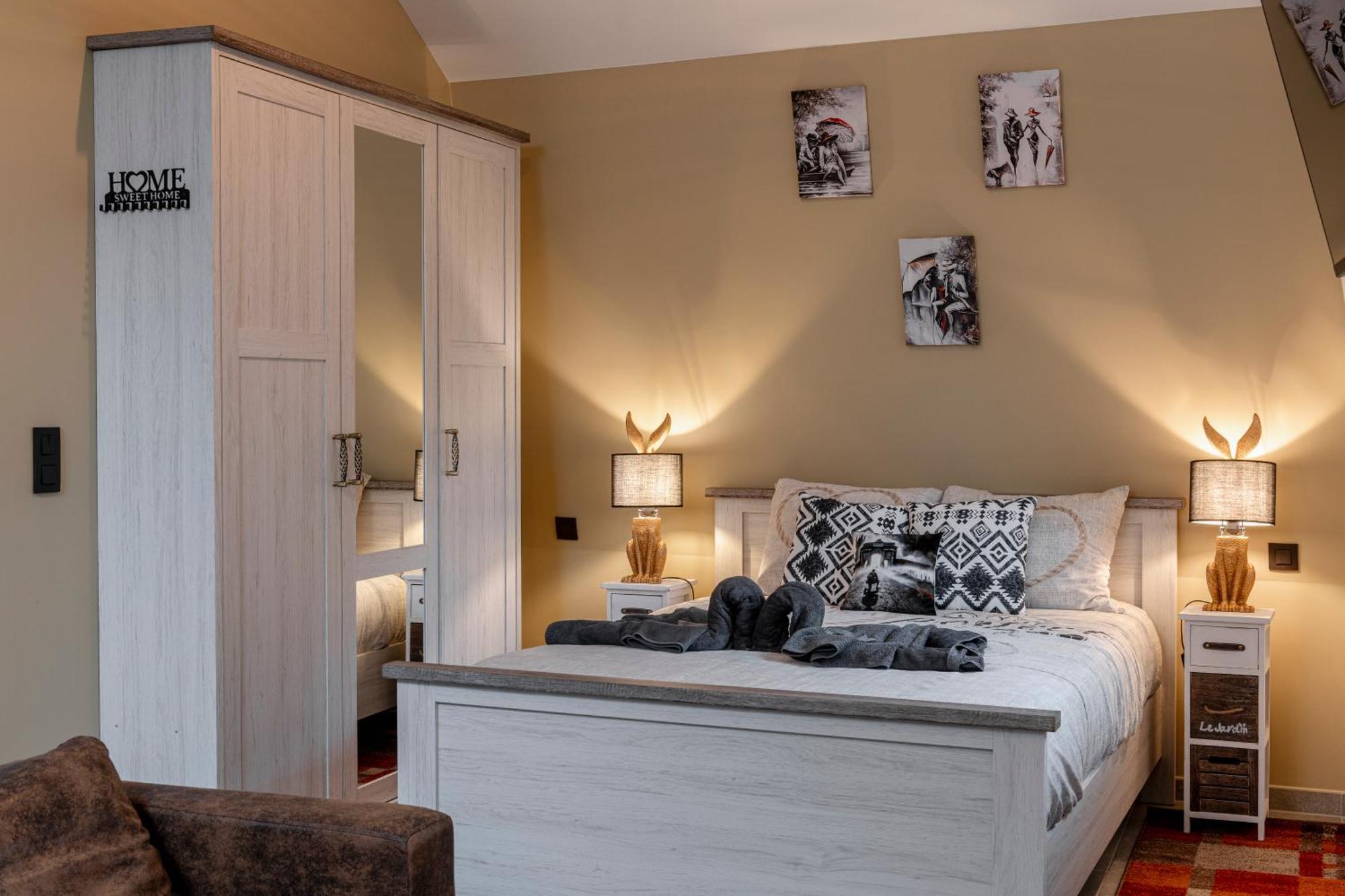Cozy Flats Apartment อีปส์ ภายนอก รูปภาพ